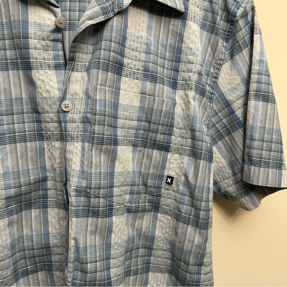 Hurley Short Sleeve Casual Button Down Shirt - Picture 3 of 5